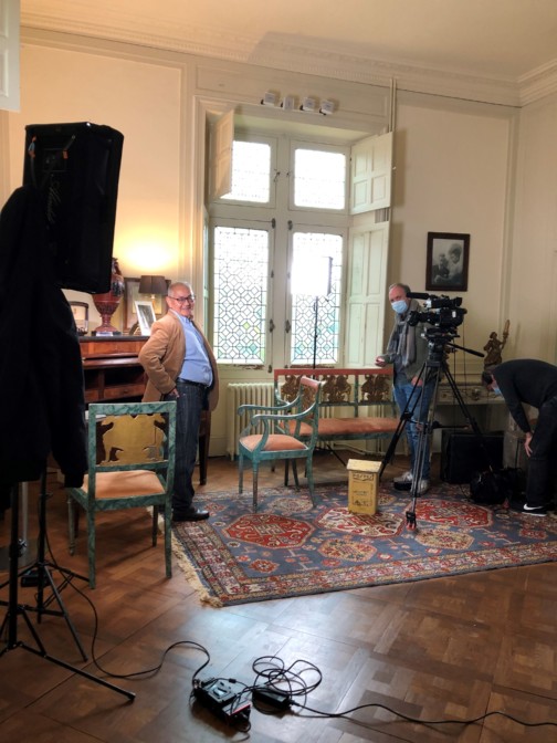 Akio raconte son enfance avec émotion