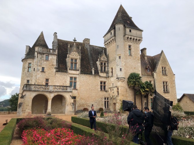 Stéphane Bern en plein tournage